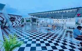 Hotel Tree Of Heaven